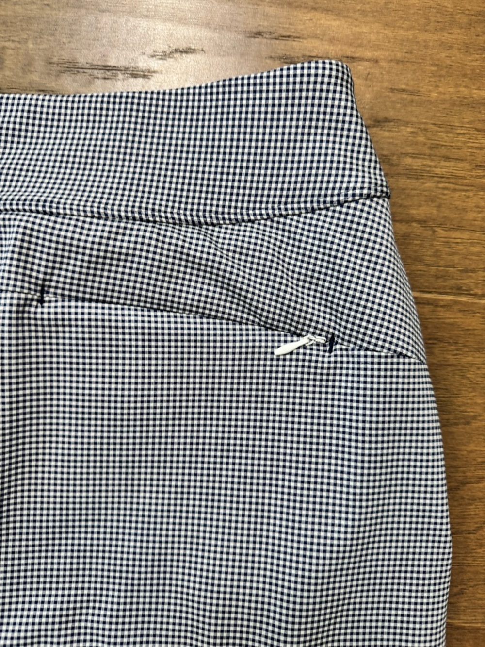 Greg Norman Golf Navy and White Gingham Check Women’s Skort Skirt - Picture 8 of 10